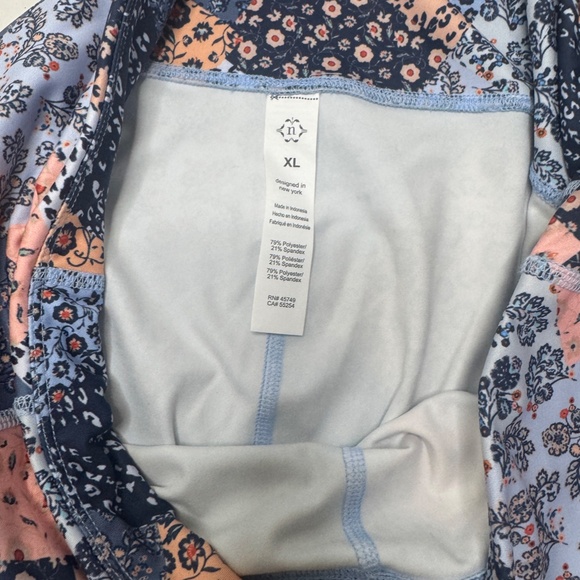 NWT Nanette Lepore Play Floral Patchwork Compression Shorts - Picture 3 of 5